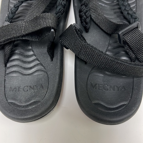 Megnya Women’s Sandals - Picture 5 of 6